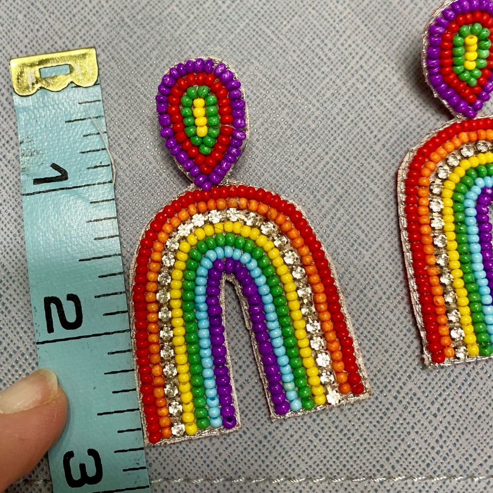 Beautiful beaded rainbow earrings. - Picture 3 of 4